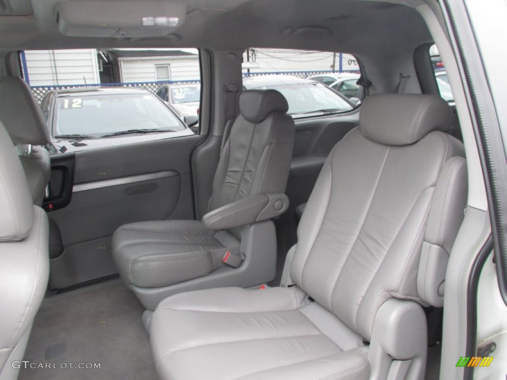 2007 Entourage GLS - Cosmic White / Gray photo #14