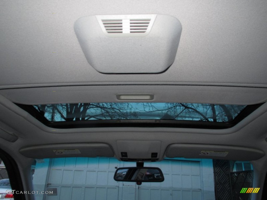 2007 Entourage GLS - Cosmic White / Gray photo #24