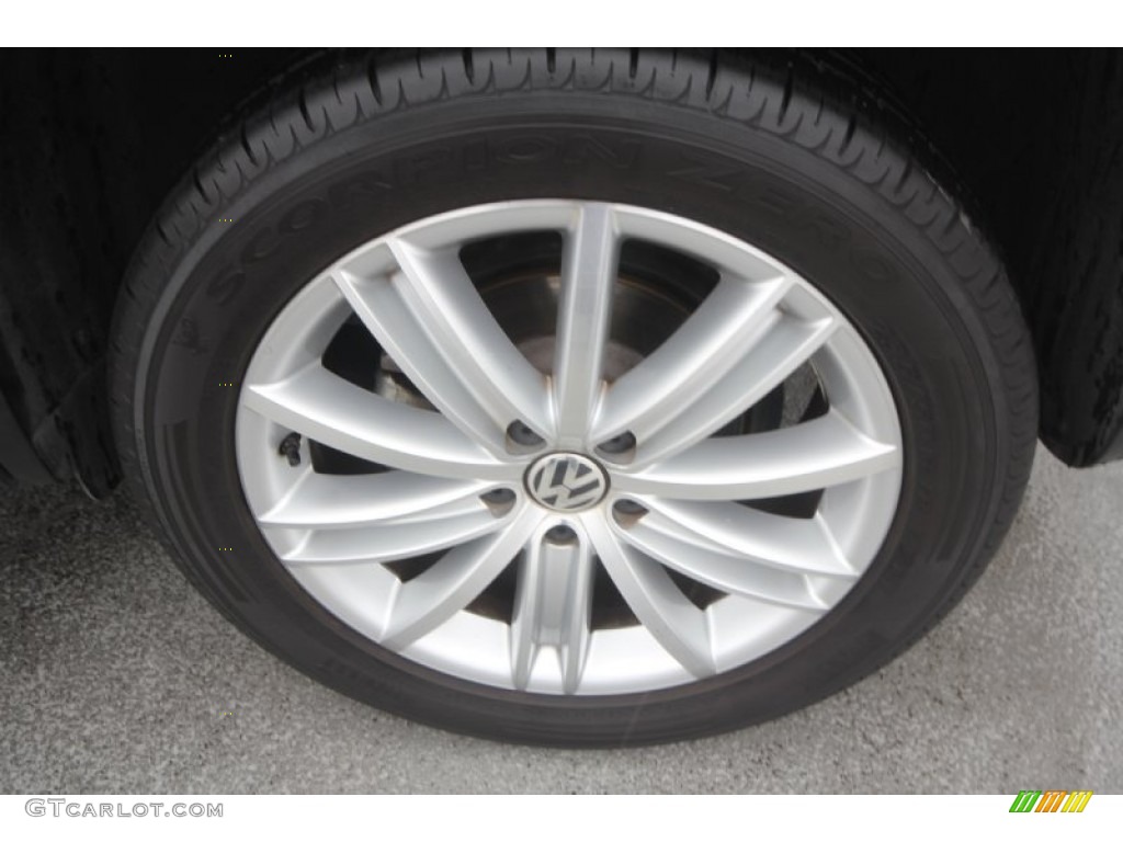 2009 Volkswagen Tiguan SE Wheel Photos