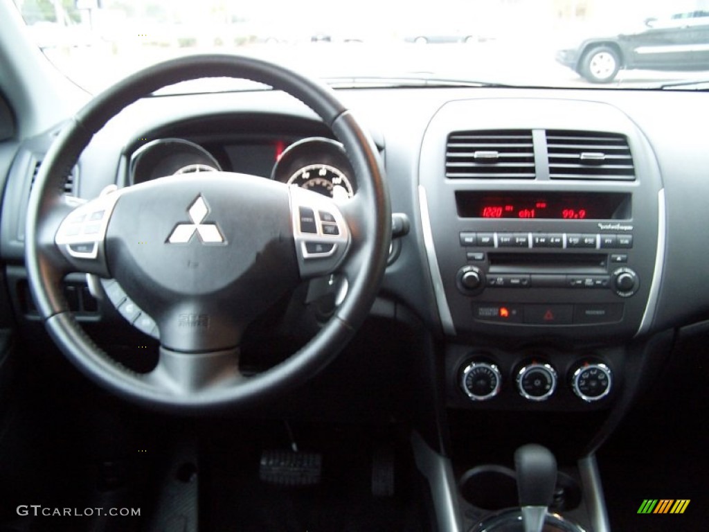 2013 Mitsubishi Outlander Sport SE Dashboard Photos