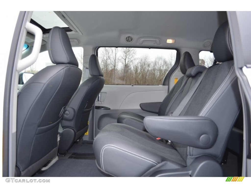 2014 Toyota Sienna SE Rear Seat Photo #88315543