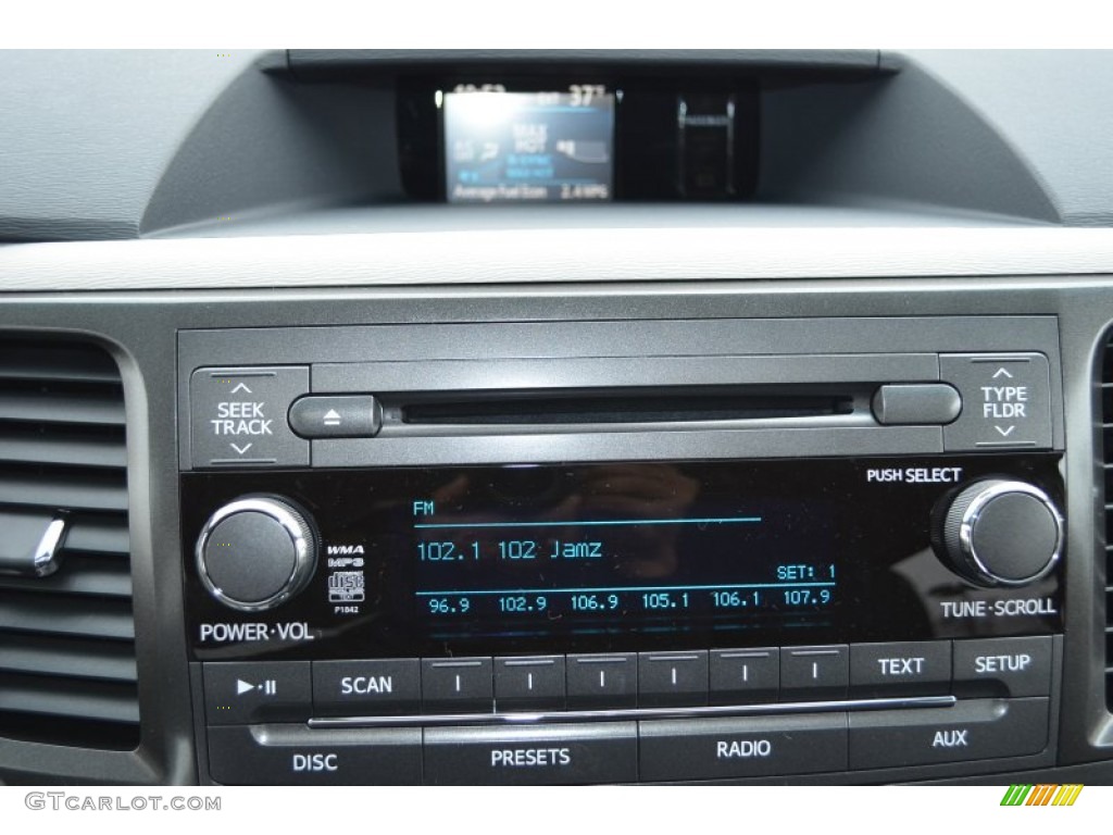 2014 Toyota Sienna SE Audio System Photo #88315759