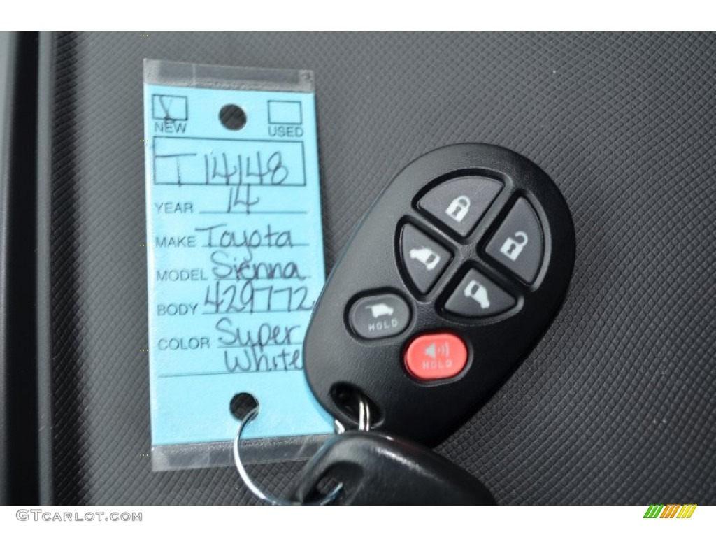 2014 Toyota Sienna SE Keys Photo #88316082