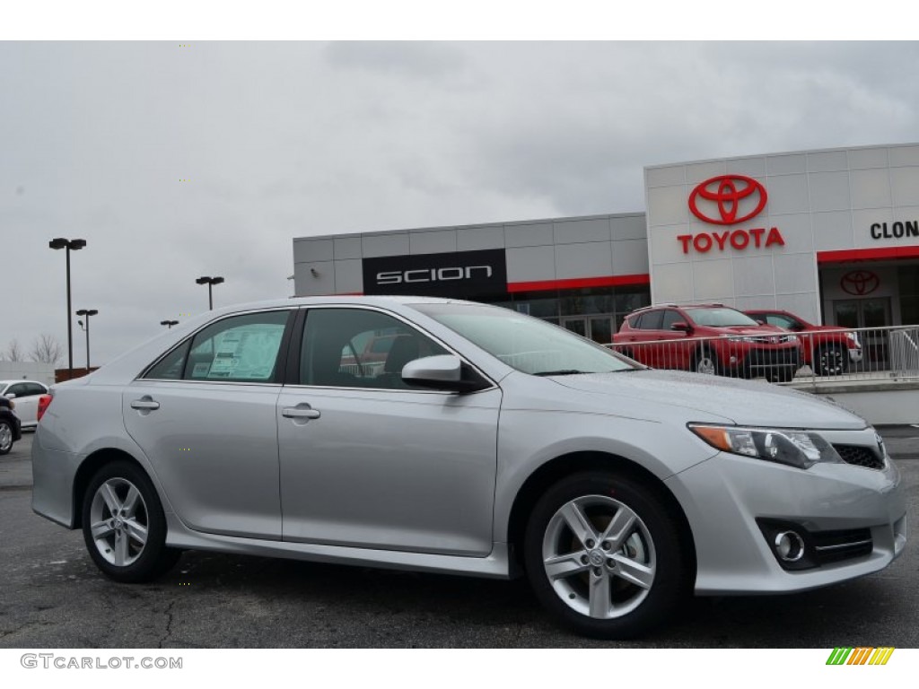 2014 Camry SE - Classic Silver Metallic / Black/Ash photo #1
