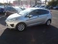 Ingot Silver Metallic - Fiesta SE Hatchback Photo No. 6