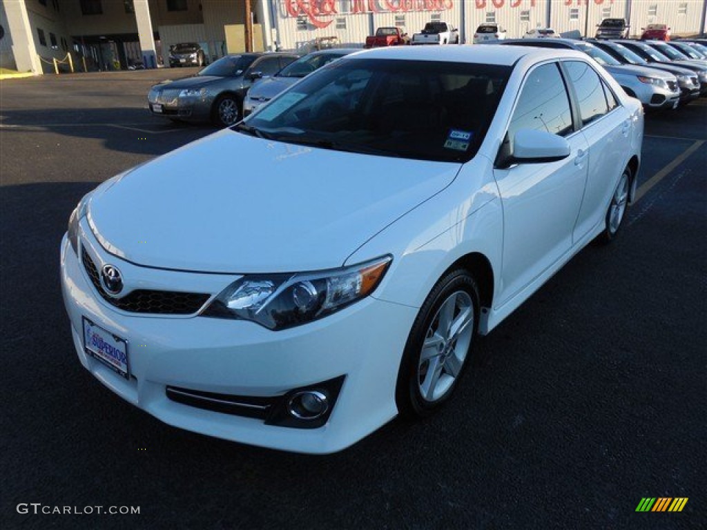 2012 Camry SE - Super White / Black photo #1