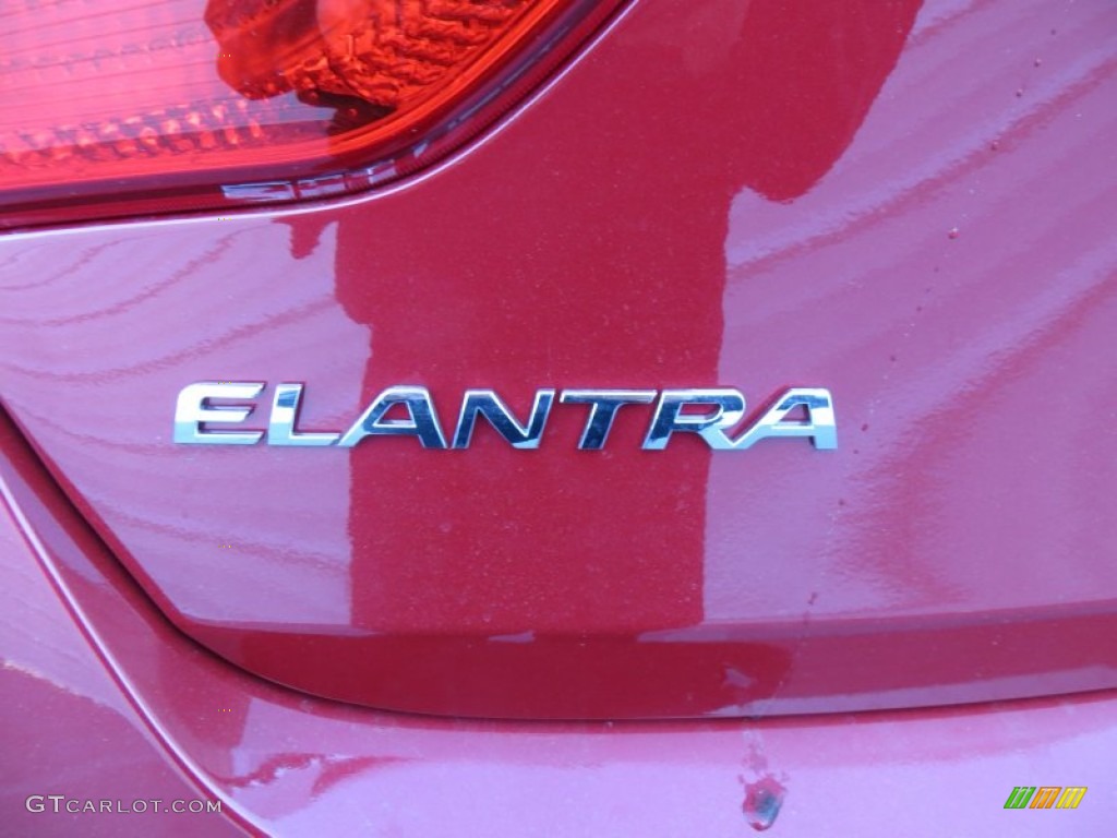 2013 Elantra GT - Red / Black photo #14