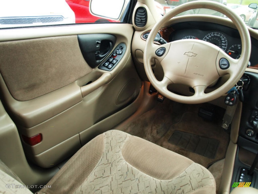 Neutral Interior 2002 Chevrolet Malibu LS Sedan Photo #88319439