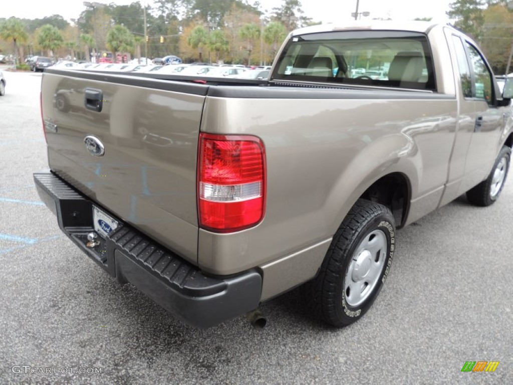 2006 F150 XL Regular Cab - Arizona Beige Metallic / Tan photo #8