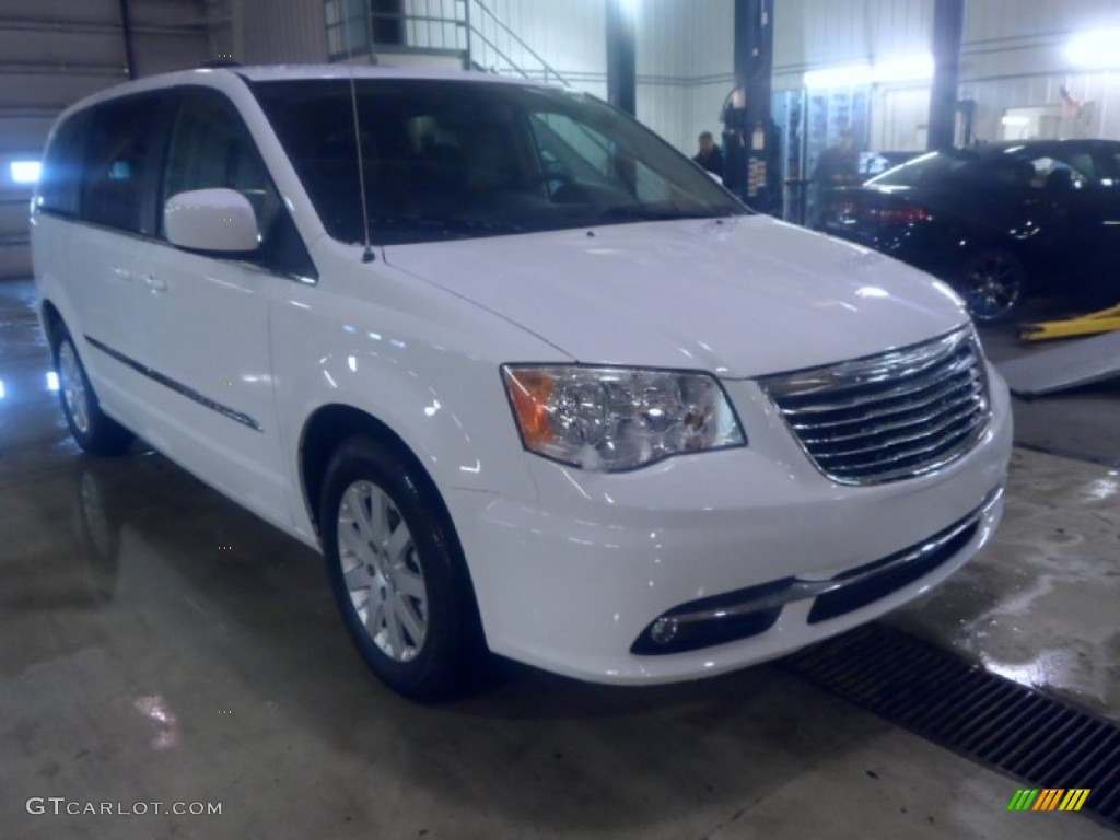 2014 Town & Country Touring - Bright White / Black/Light Graystone photo #1