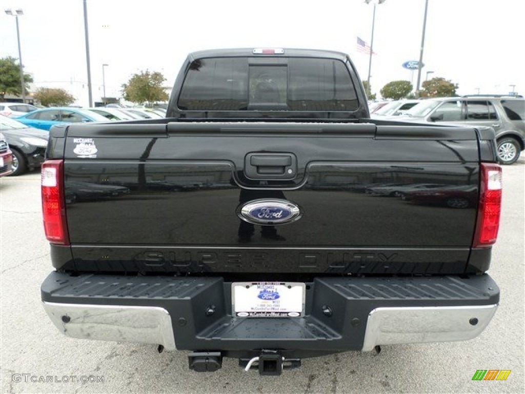 2014 F250 Super Duty Lariat Crew Cab 4x4 - Tuxedo Black Metallic / Black photo #4