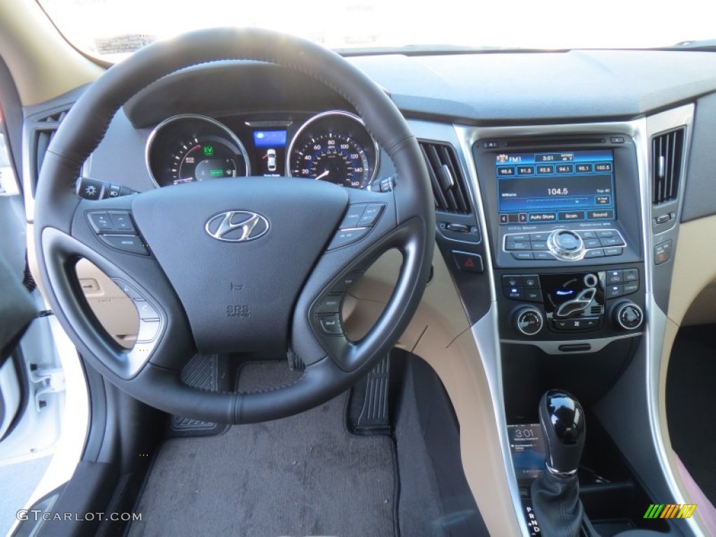 2013 Hyundai Sonata Hybrid Limited Dashboard Photos