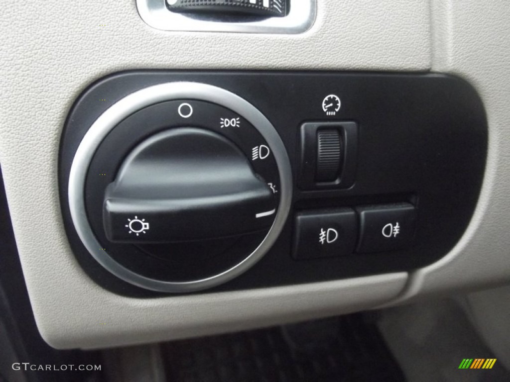 2010 Land Rover LR4 HSE Lux Controls Photo #88323715