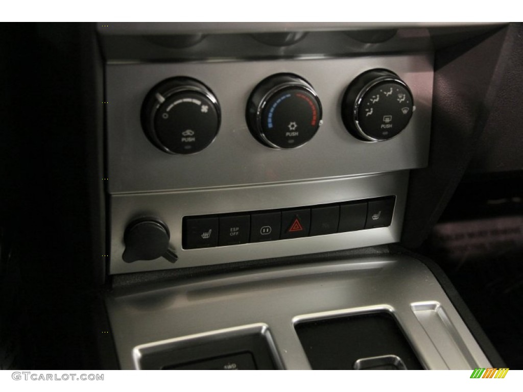 2009 Nitro R/T 4x4 - Deep Water Blue Pearl / Dark Slate Gray photo #10