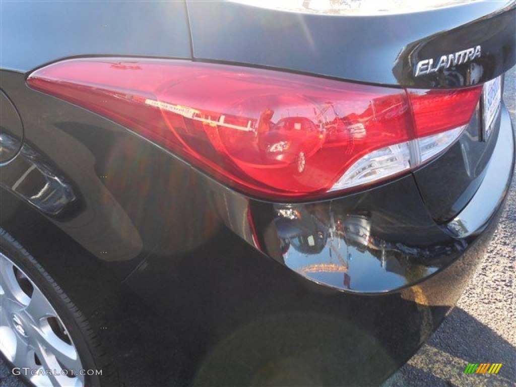 2012 Elantra Limited - Midnight Black / Black photo #12