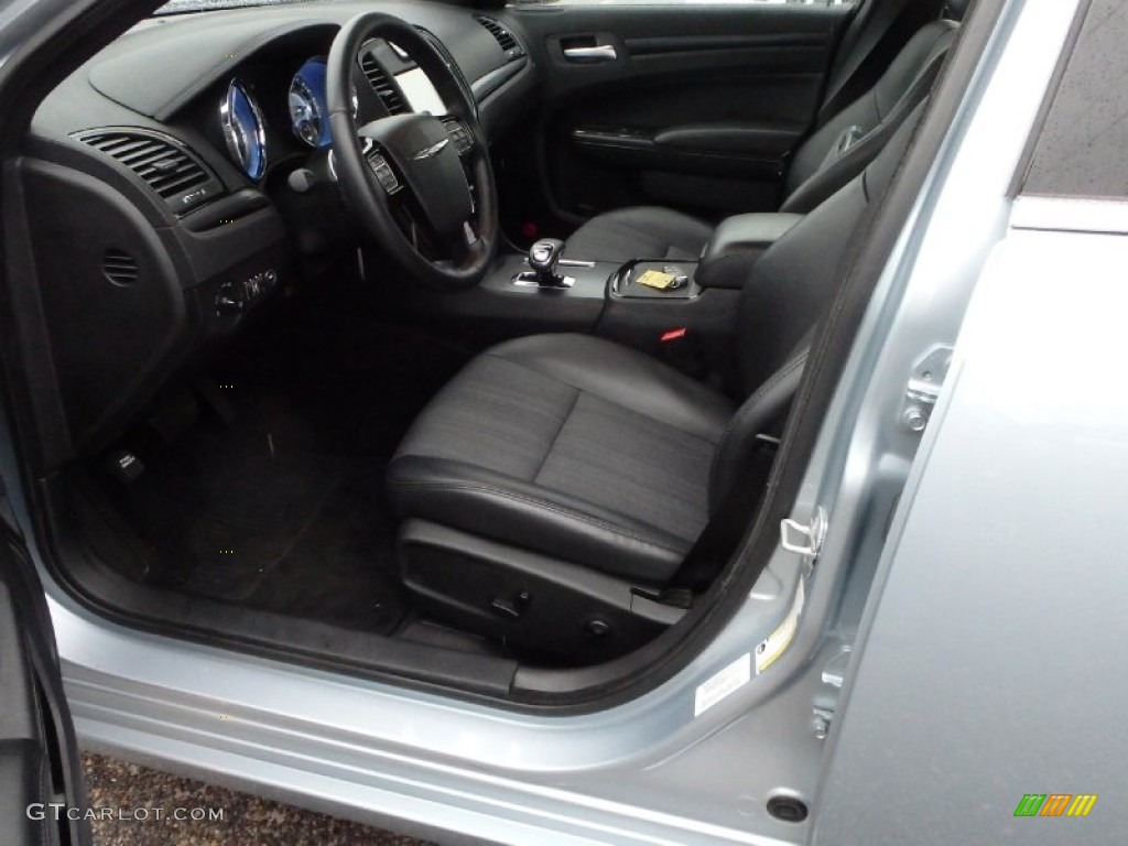 Black Interior 2013 Chrysler 300 S V6 AWD Photo #88337344