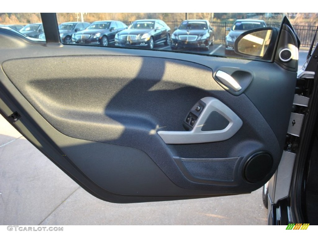 2013 fortwo passion coupe - Grey Matte / Black Leather photo #12