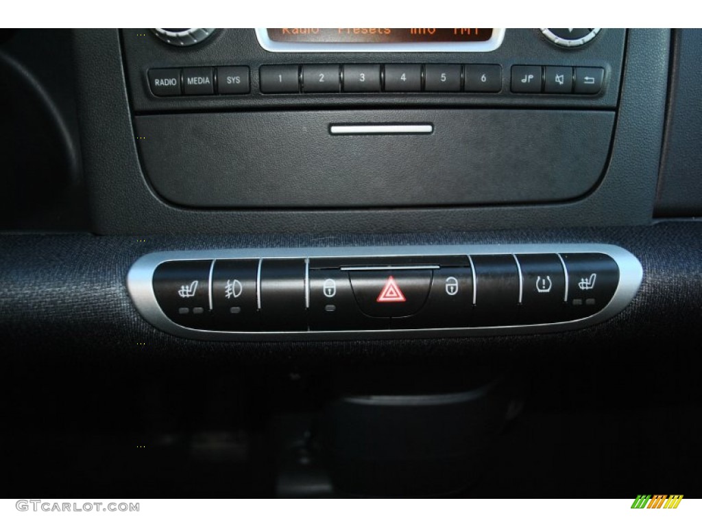 2013 fortwo passion coupe - Grey Matte / Black Leather photo #14