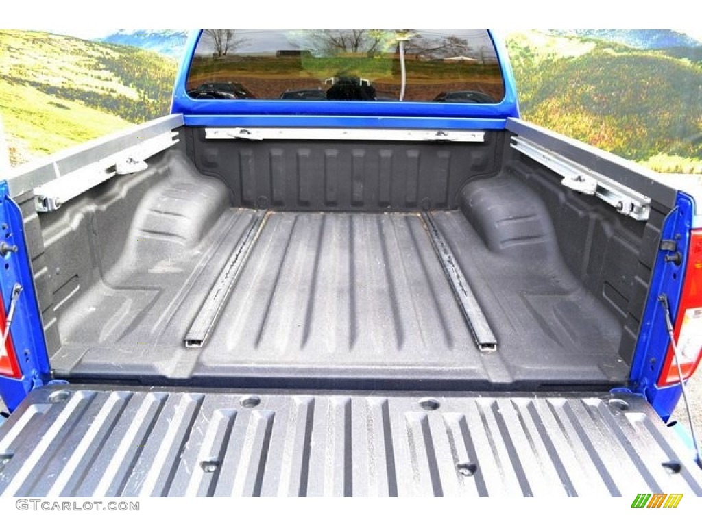 2012 Nissan Frontier Pro-4X Crew Cab 4x4 Trunk Photos