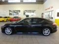 Basalt Black Metallic - Panamera 4 Photo No. 2