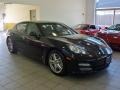 Basalt Black Metallic - Panamera 4 Photo No. 3
