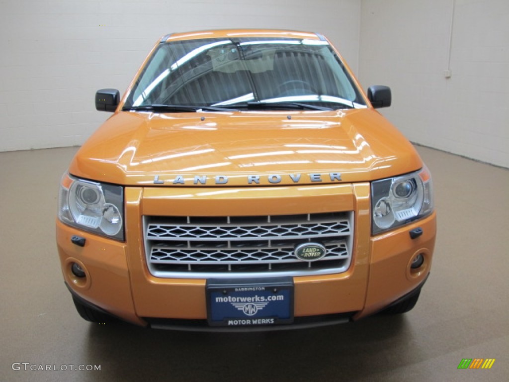 2008 LR2 SE - Tambora Flame Orange / Ebony Black photo #2