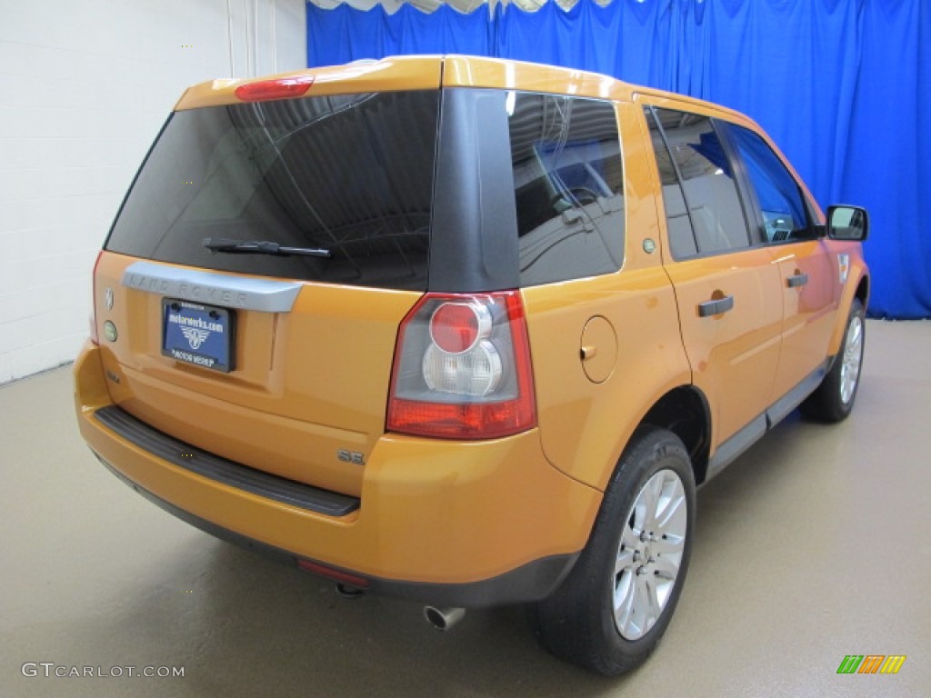 2008 LR2 SE - Tambora Flame Orange / Ebony Black photo #9
