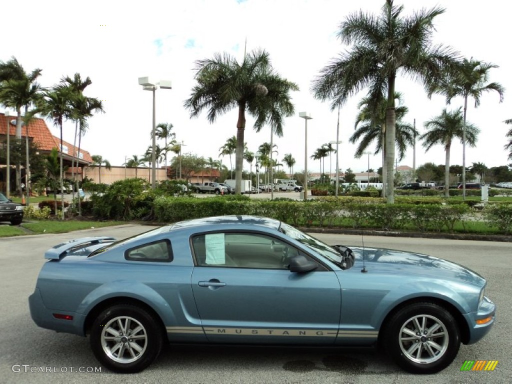 2005 Mustang V6 Premium Coupe - Windveil Blue Metallic / Medium Parchment photo #5