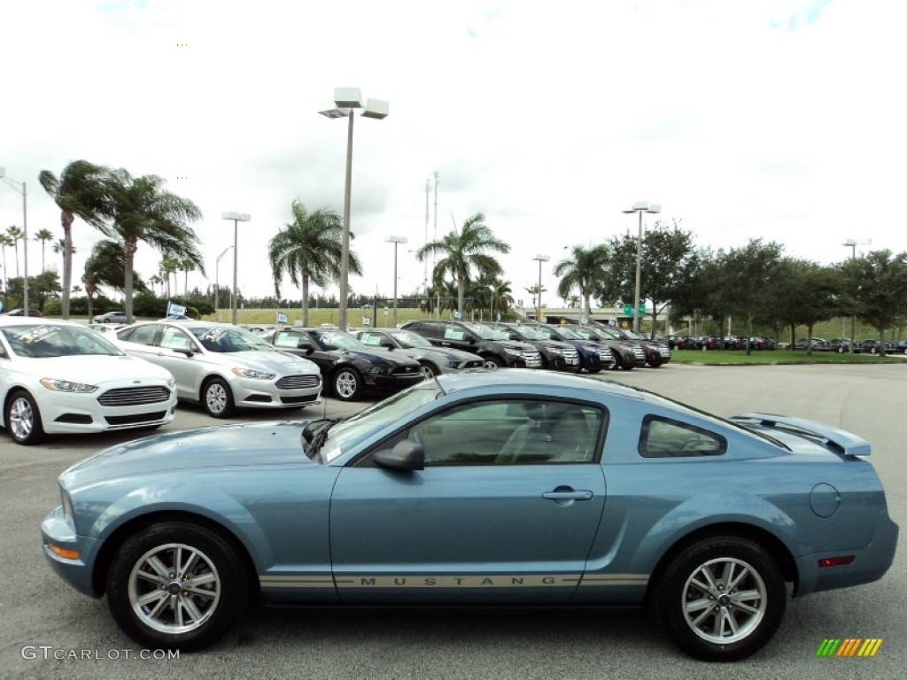 2005 Mustang V6 Premium Coupe - Windveil Blue Metallic / Medium Parchment photo #12