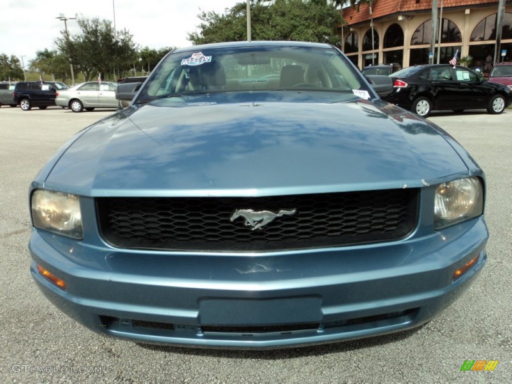 2005 Mustang V6 Premium Coupe - Windveil Blue Metallic / Medium Parchment photo #15