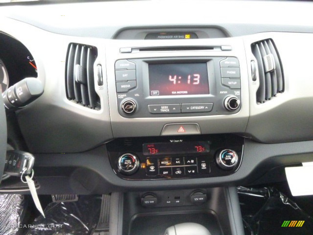 2014 Kia Sportage EX AWD Controls Photo #88351511