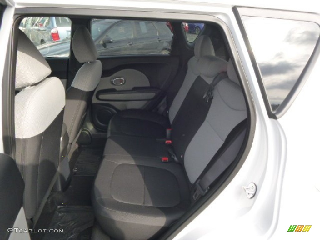 Gray Two-tone Houdstooth Woven Cloth Interior 2014 Kia Soul 1.6 Photo #88351826