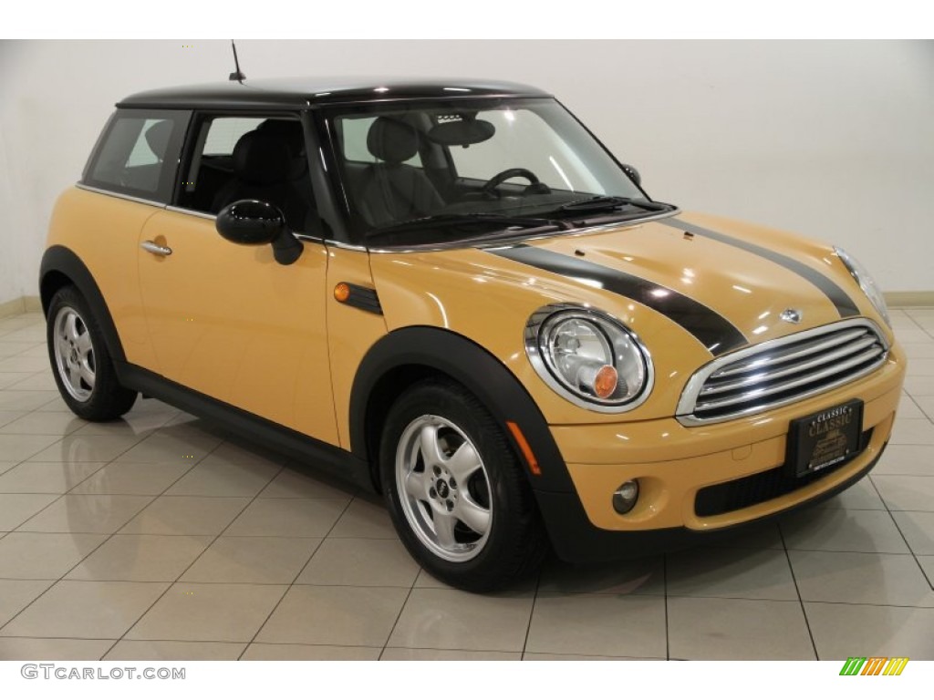 2009 Cooper Hardtop - Mellow Yellow / Black/Grey photo #1