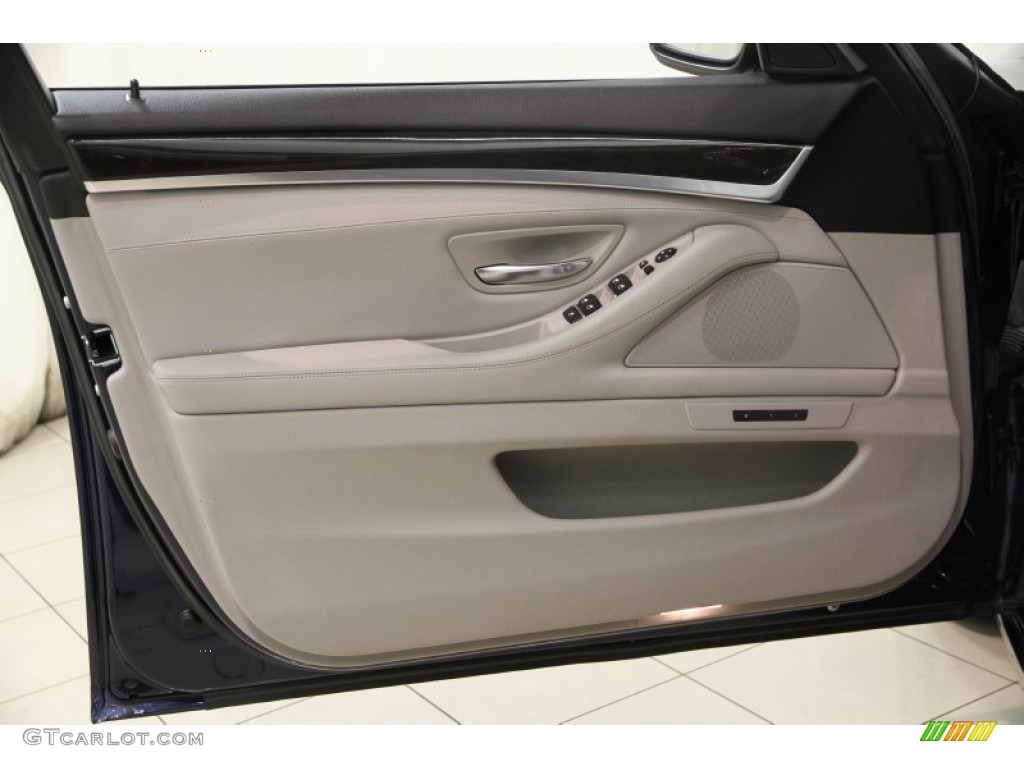 2011 BMW 5 Series 528i Sedan Everest Gray Door Panel Photo #88354559