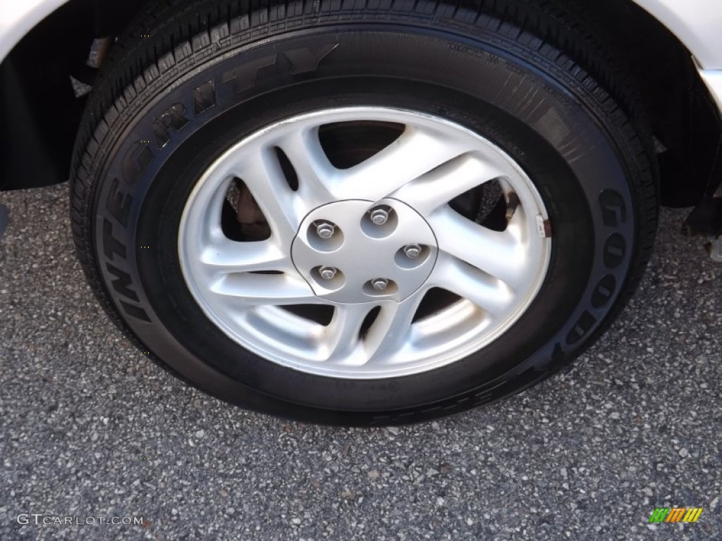1996 Ford Thunderbird LX Wheel Photos