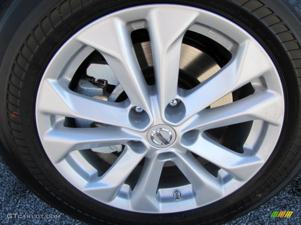 2014 Nissan Rogue SV Wheel Photo #88359203