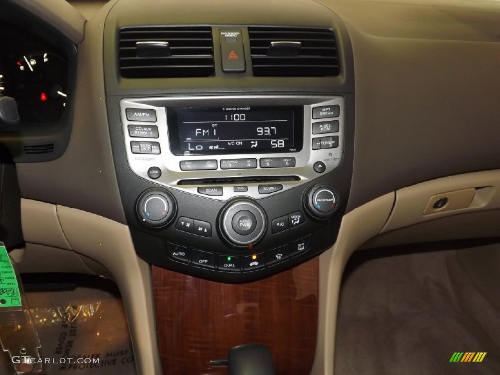 2006 Accord EX-L Sedan - Desert Mist Metallic / Ivory photo #17