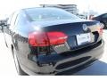 Black - Jetta SE Sedan Photo No. 7