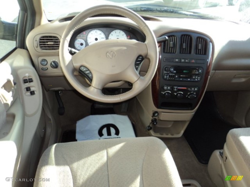 2001 Grand Caravan Sport - Champagne Pearl / Sandstone photo #4