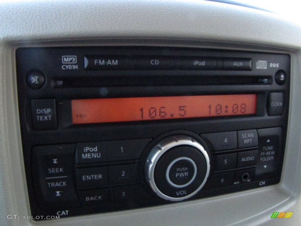 2013 Nissan Cube 1.8 S Controls Photos