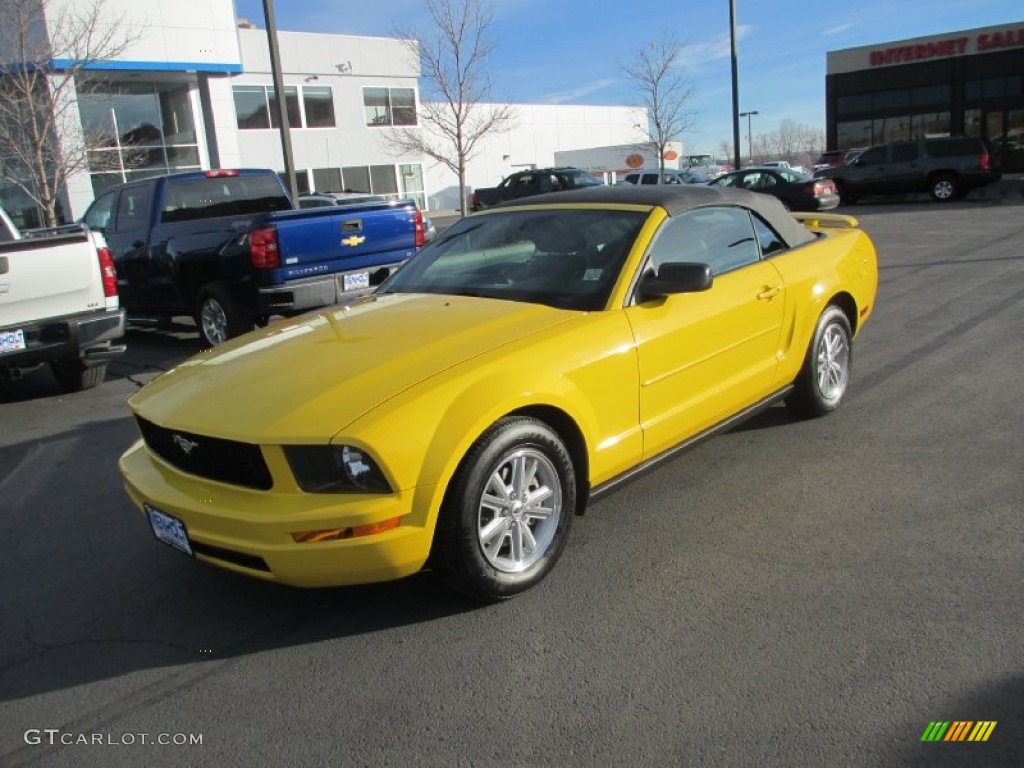 2006 Mustang V6 Premium Convertible - Screaming Yellow / Dark Charcoal photo #2
