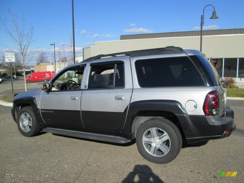 2004 TrailBlazer EXT LS 4x4 - Silverstone Metallic / Medium Pewter photo #4