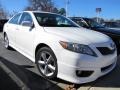 Super White - Camry SE Photo No. 4