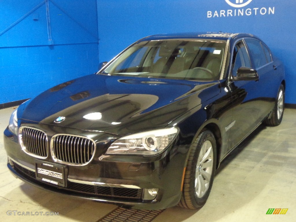 Black Sapphire Metallic BMW 7 Series