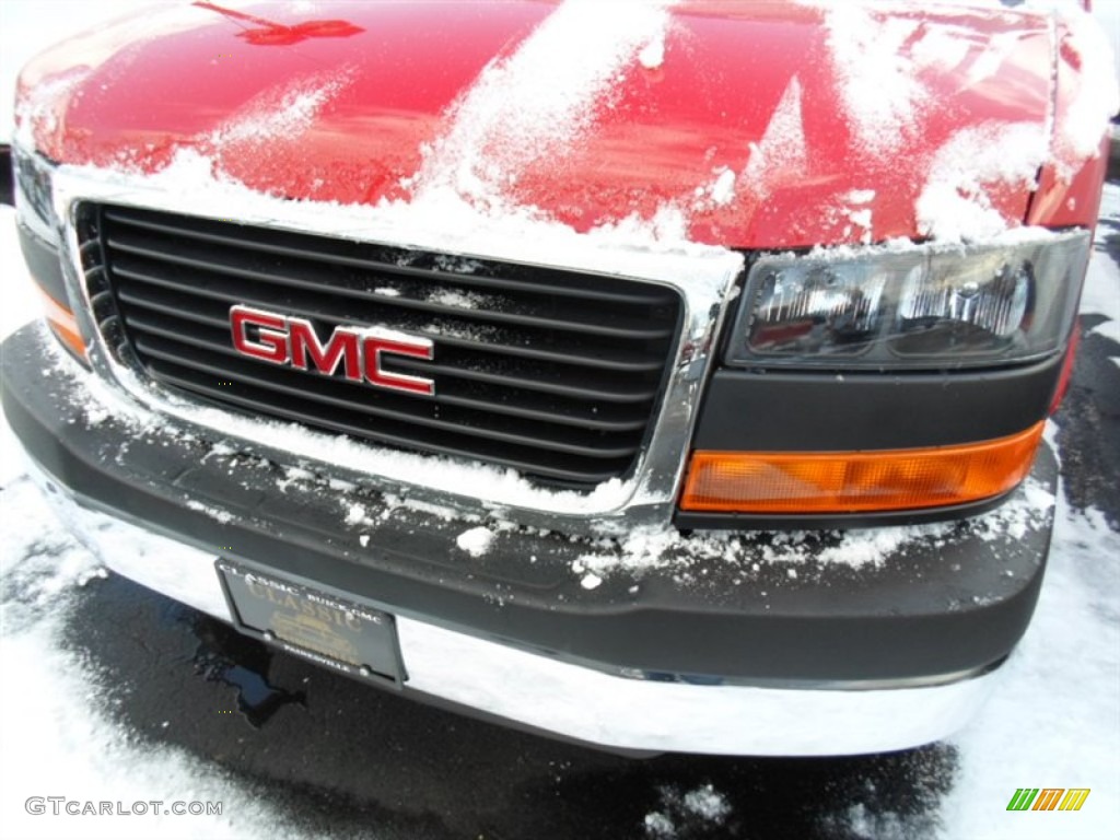 2014 Savana Van 2500 Cargo - Fire Red / Medium Pewter photo #2