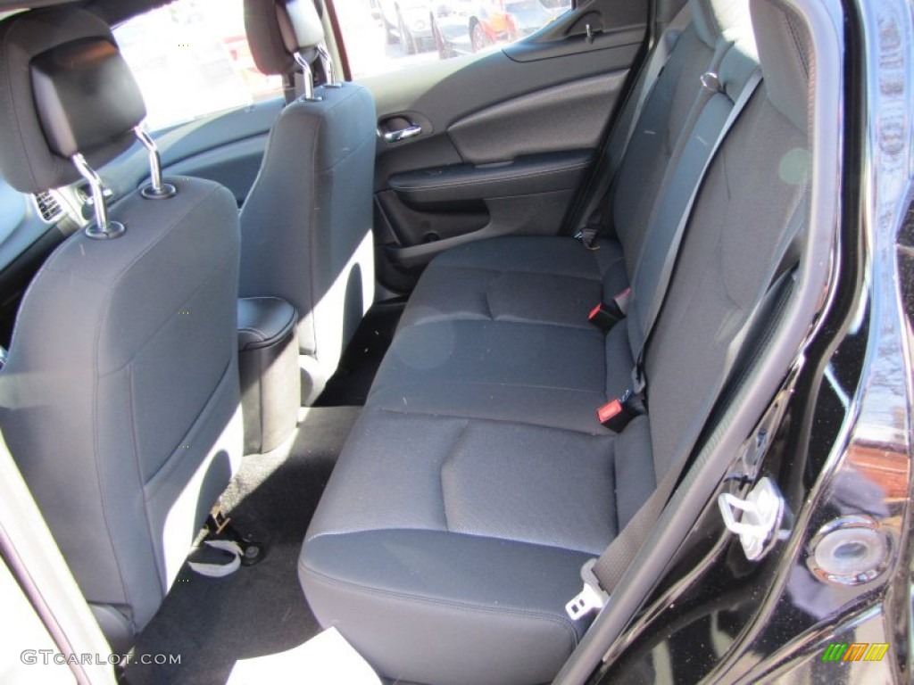2014 Dodge Avenger SE Rear Seat Photo #88378750