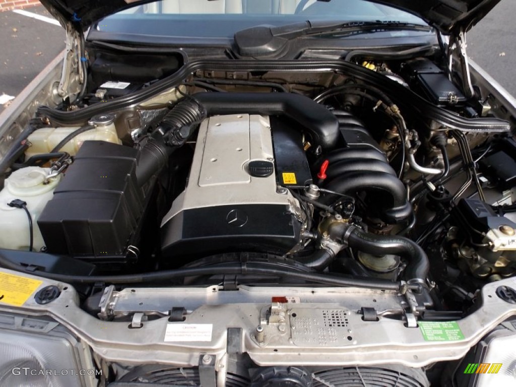 1995 Mercedes-Benz E 320 Sedan Engine Photos