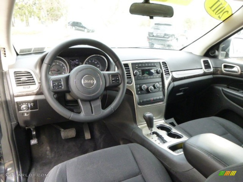 2011 Grand Cherokee Laredo 4x4 - Dark Charcoal Pearl / Black photo #14