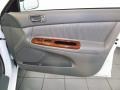 Super White - Camry XLE Photo No. 30