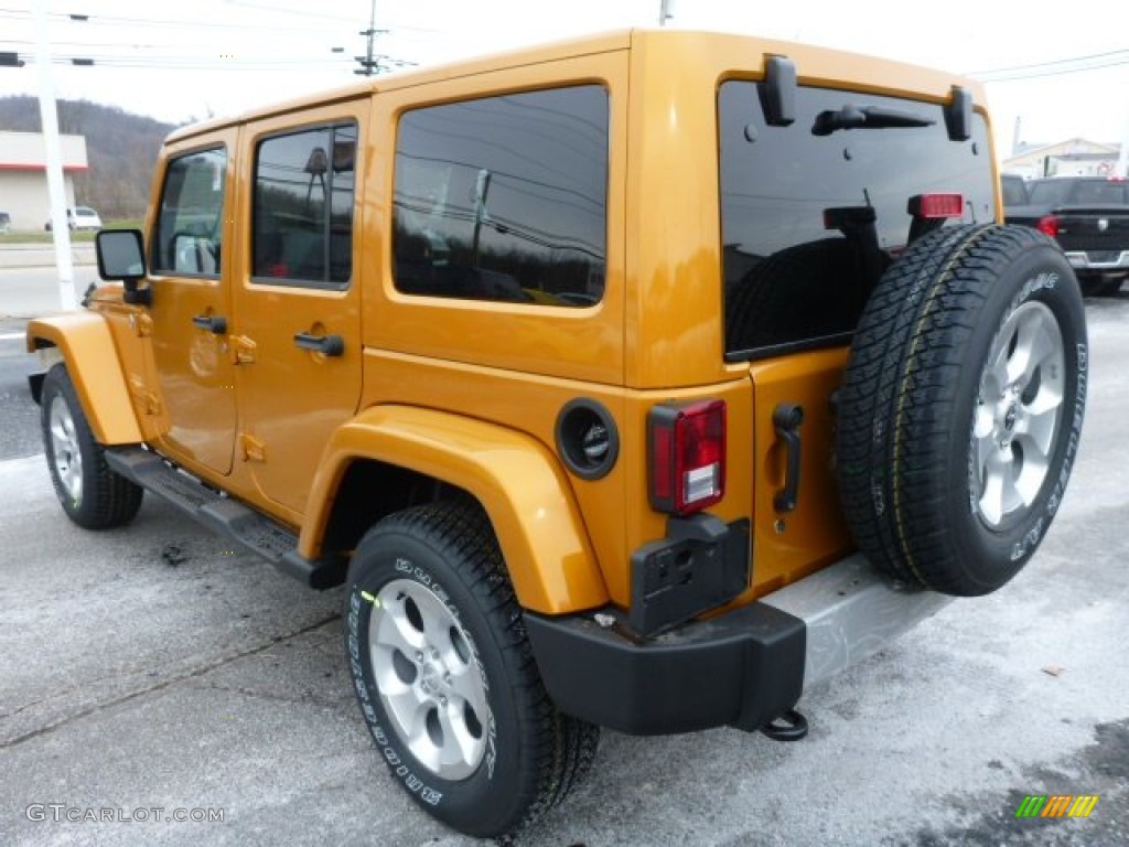 2014 Wrangler Unlimited Sahara 4x4 - Amp